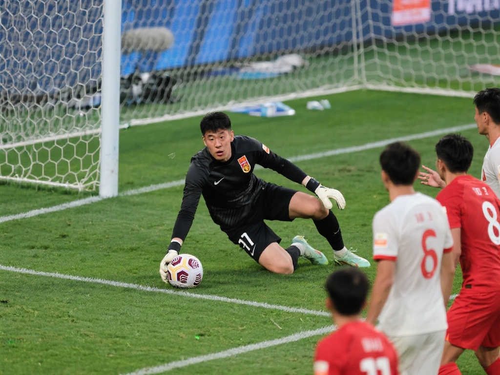 王大雷:因视线受阻错过进球,未来将更加专注 王大雷:因视线受阻错过进球,未来将更加专注